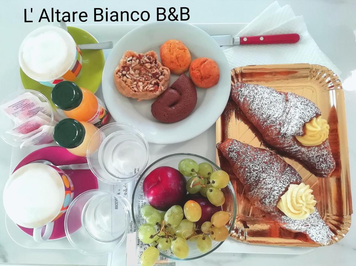 ויאסטה B&B L'Altare Bianco מראה חיצוני תמונה